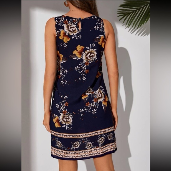 Floral Print Sundress - Picture 2 of 3